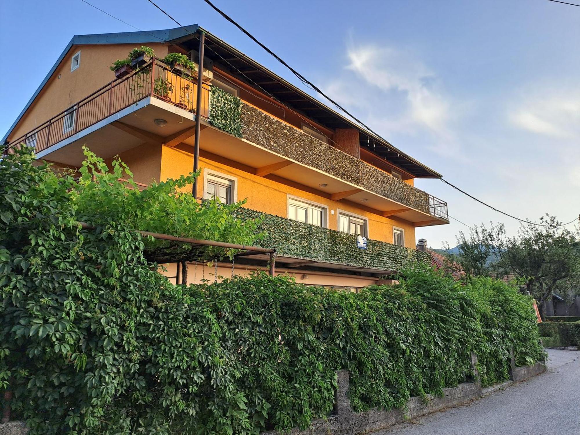 Apartments Mirkovic Cetinje Eksteriør bilde