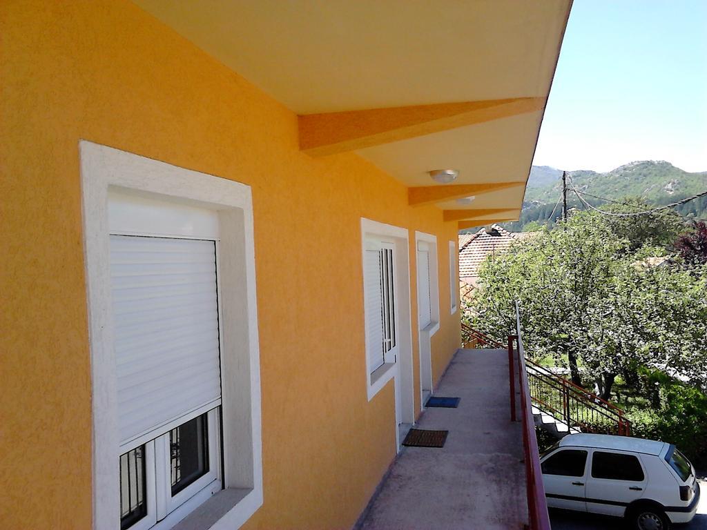 Apartments Mirkovic Cetinje Eksteriør bilde