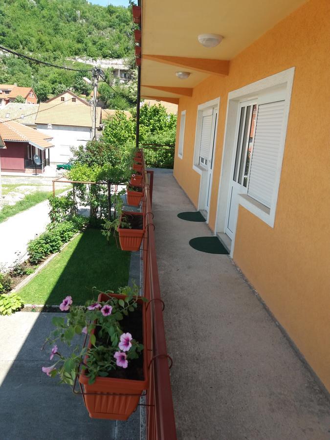 Apartments Mirkovic Cetinje Eksteriør bilde