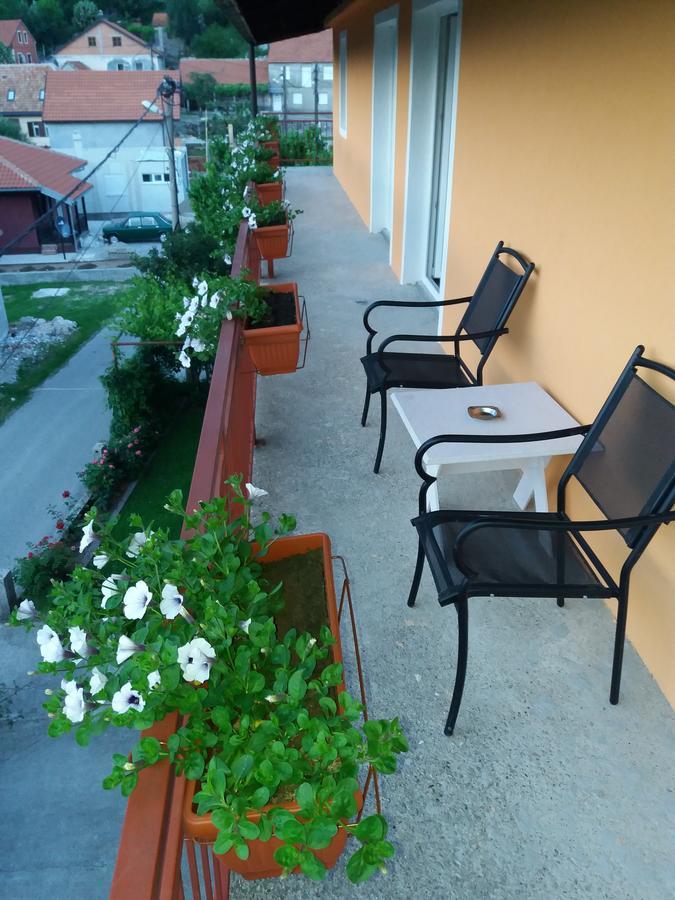 Apartments Mirkovic Cetinje Eksteriør bilde