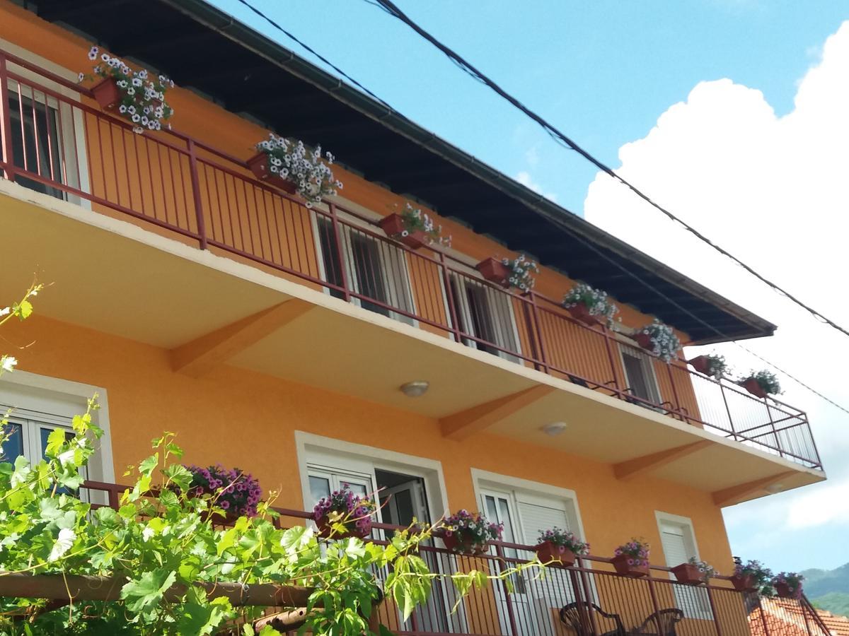 Apartments Mirkovic Cetinje Eksteriør bilde