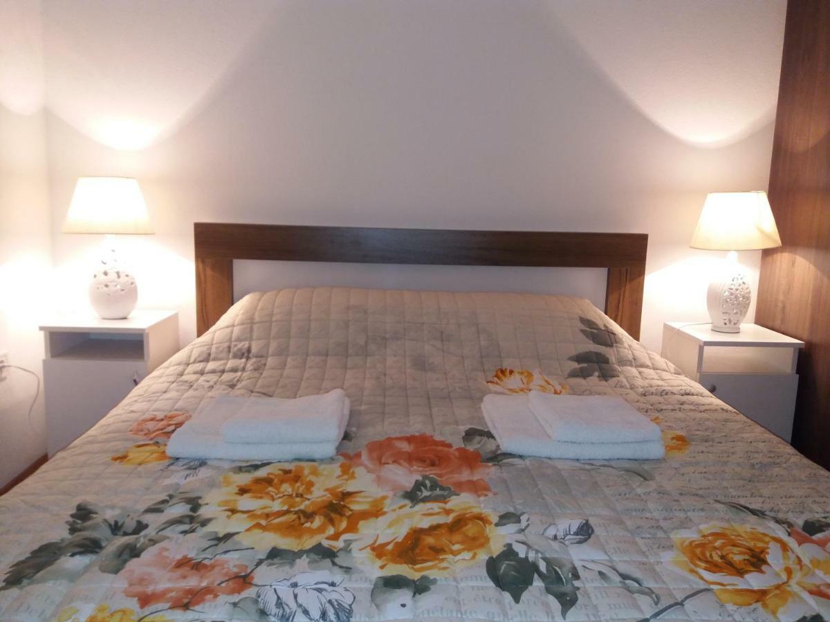 Apartments Mirkovic Cetinje Eksteriør bilde