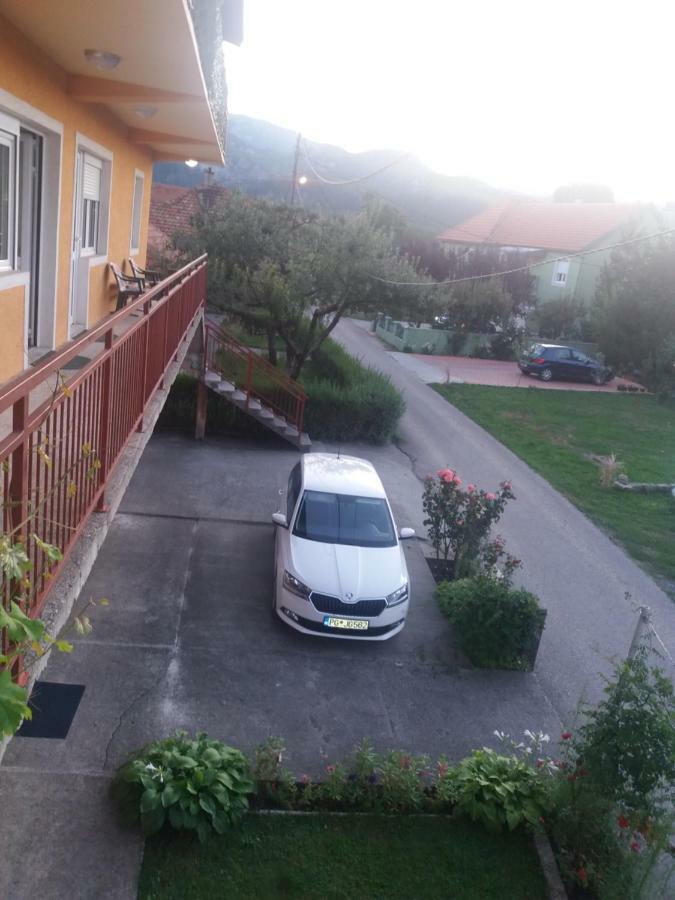 Apartments Mirkovic Cetinje Eksteriør bilde