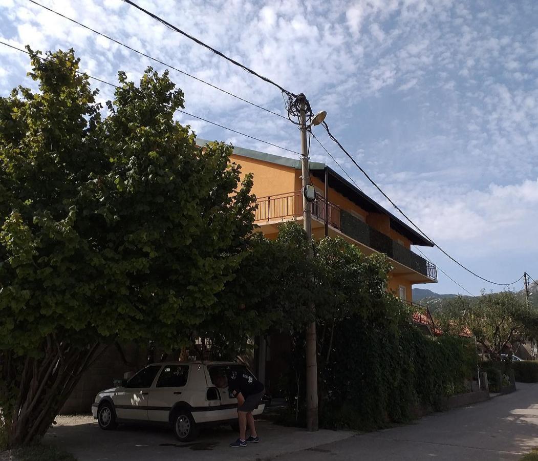 Apartments Mirkovic Cetinje Eksteriør bilde